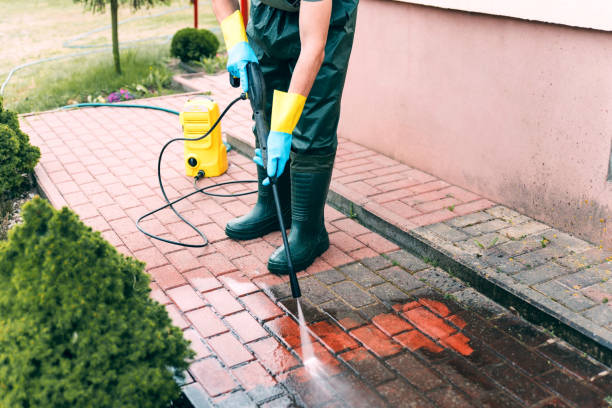 Why Choose Our Certified Pressure Washing Experts for Your Project Needs in Moxee, WA?